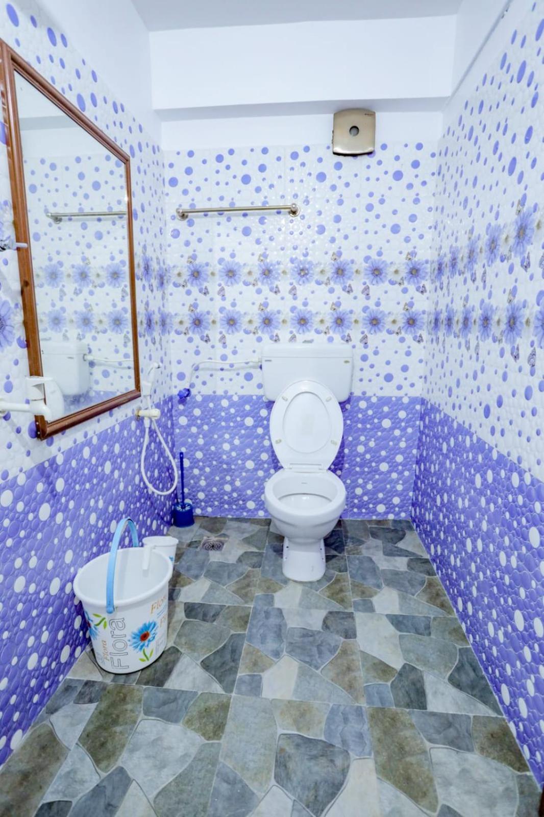 El Lora Resldency Bed & Breakfast Munnar Bagian luar foto